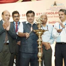 नई दिल्‍ली में 16 मई 2016 को राजमार्ग क्षेत्र के हितधारकों का सम्‍मेलन, सड़क परिवहन एवं राजमार्ग मंत्रालय की सूचना प्रौद्योगिक (आईटी) पहल का प्रवर्त्तन एवं सूचना प्रौद्योगिकी कार्यदल रिपोर्ट का विमोचन।